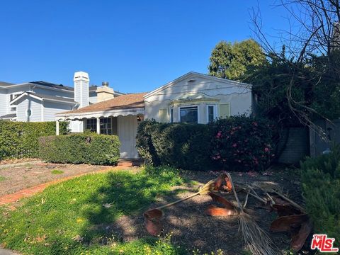 A home in Studio City