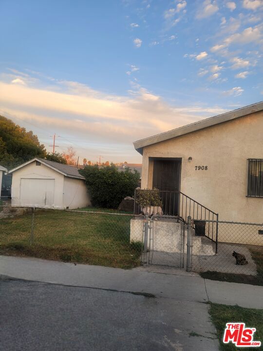 7908 Towne Avenue