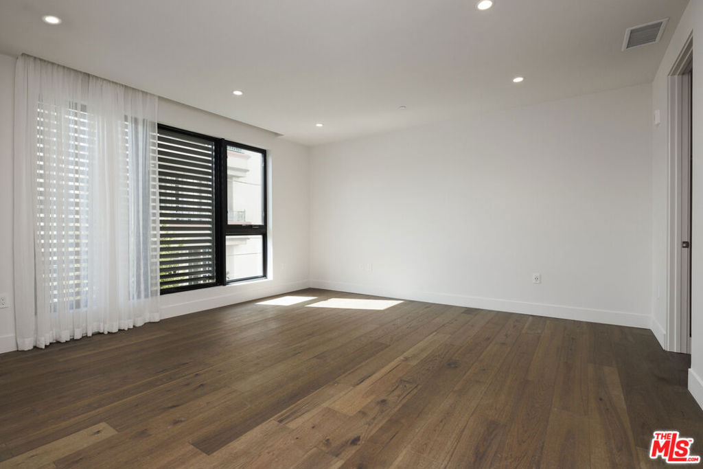 411 S Hamel Road 308