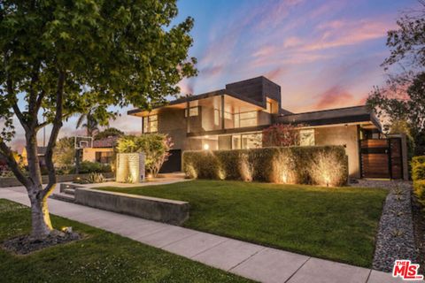 6429 Riggs Place Los Angeles CA 90045