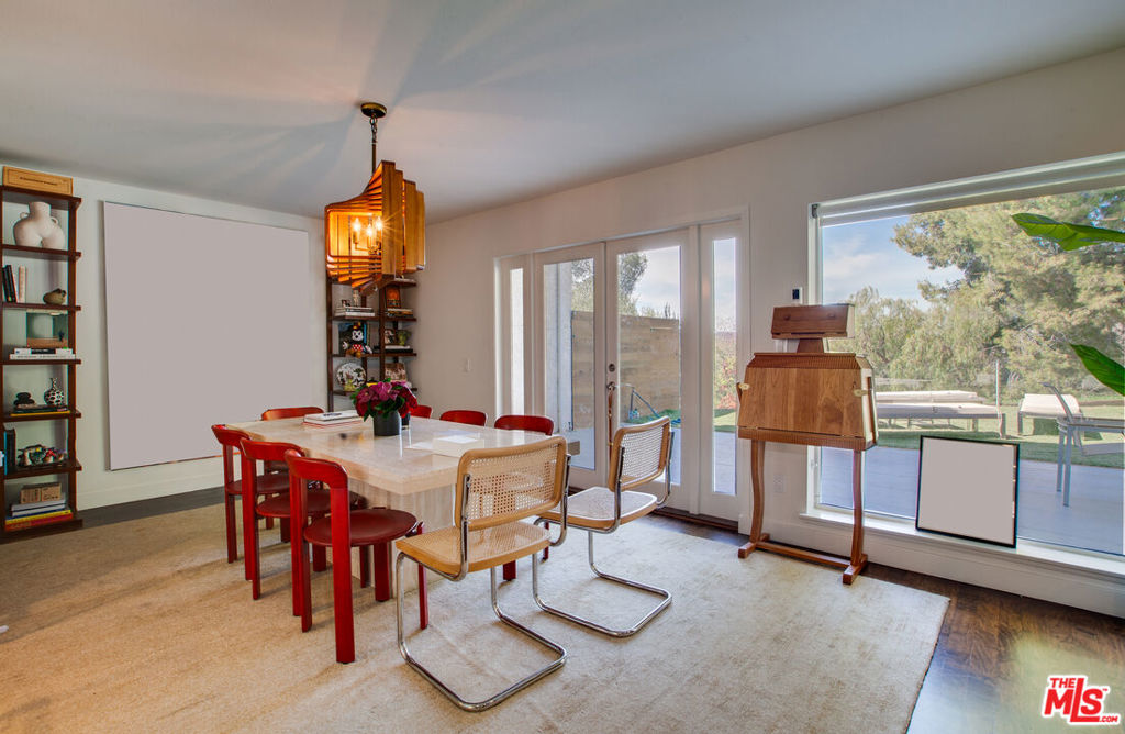 Properties 4 2611 Angelo Drive