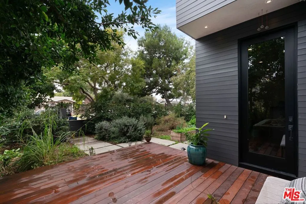 Venice, California 90291, United States, 5 Bedrooms Bedrooms, ,5 BathroomsBathrooms,Residential,Active,134615