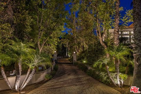 A home in Woodland Hills