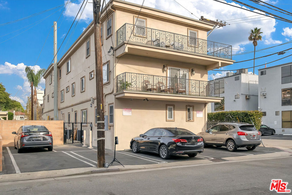 Properties 4 3000 Grand Canal