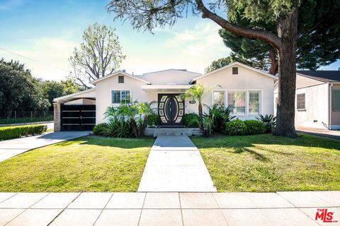 A home in Toluca Lake