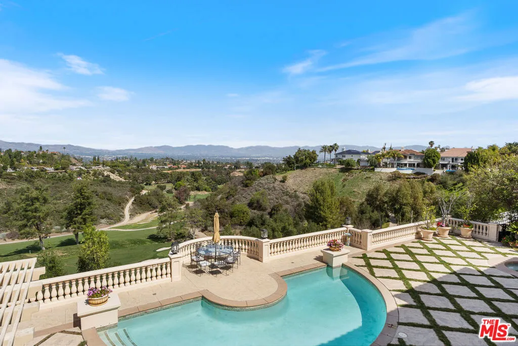 Tarzana, California 91356, United States, 5 Bedrooms Bedrooms, ,7 BathroomsBathrooms,Residential,Active,86808