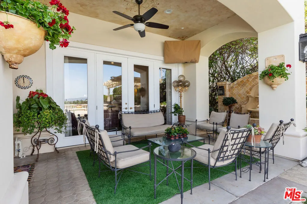 Tarzana, California 91356, United States, 5 Bedrooms Bedrooms, ,7 BathroomsBathrooms,Residential,Active,86808