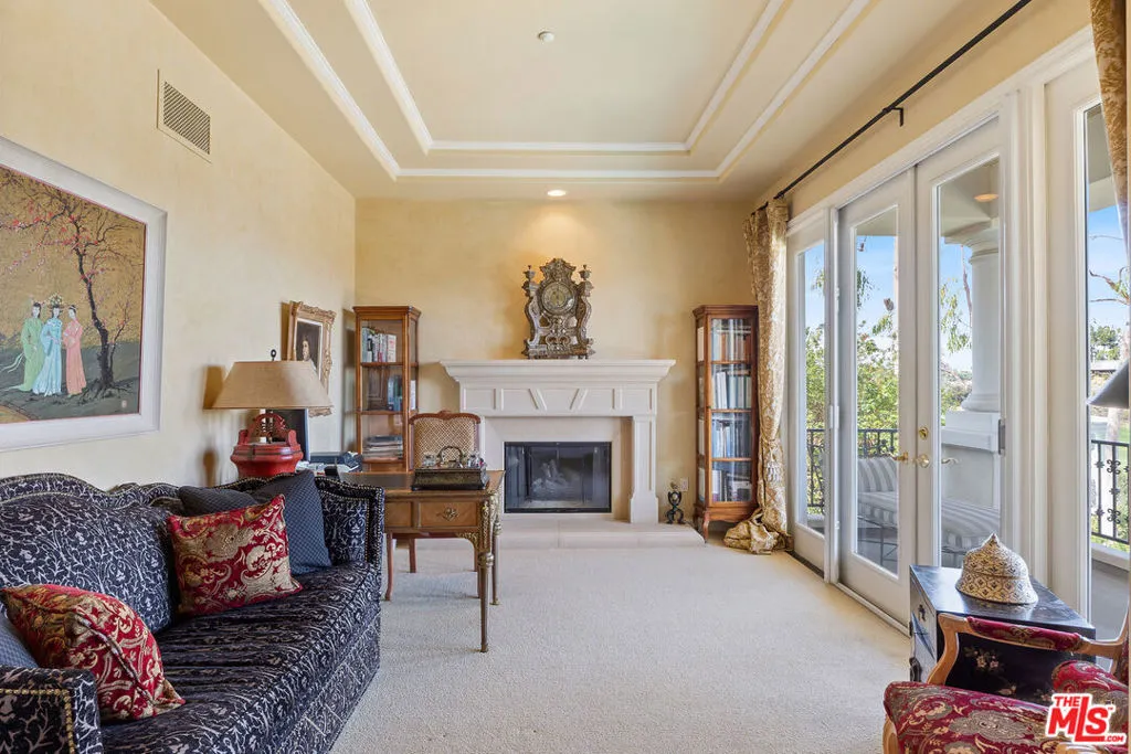 Tarzana, California 91356, United States, 5 Bedrooms Bedrooms, ,7 BathroomsBathrooms,Residential,Active,86808