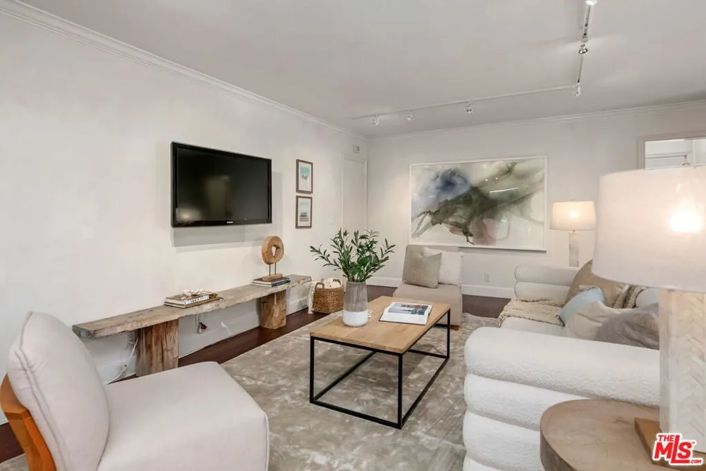 Santa Monica, California 90403, United States, 2 Bedrooms Bedrooms, ,2 BathroomsBathrooms,Residential,Active,314