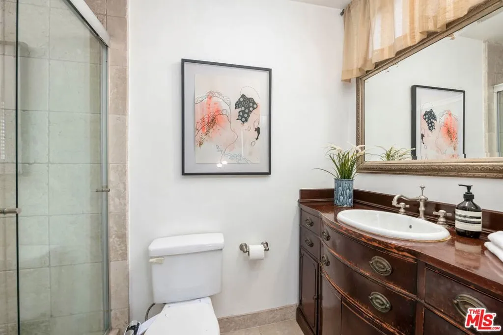 Santa Monica, California 90403, United States, 2 Bedrooms Bedrooms, ,2 BathroomsBathrooms,Residential,Active,314