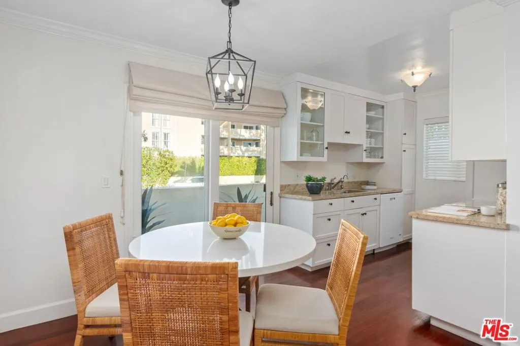 Santa Monica, California 90403, United States, 2 Bedrooms Bedrooms, ,2 BathroomsBathrooms,Residential,Active,314