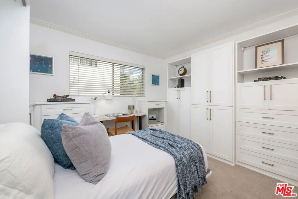 Santa Monica, California 90403, United States, 2 Bedrooms Bedrooms, ,2 BathroomsBathrooms,Residential,Active,314