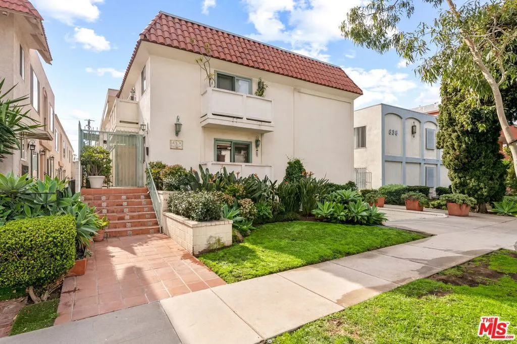 Santa Monica, California 90403, United States, 2 Bedrooms Bedrooms, ,2 BathroomsBathrooms,Residential,Active,314