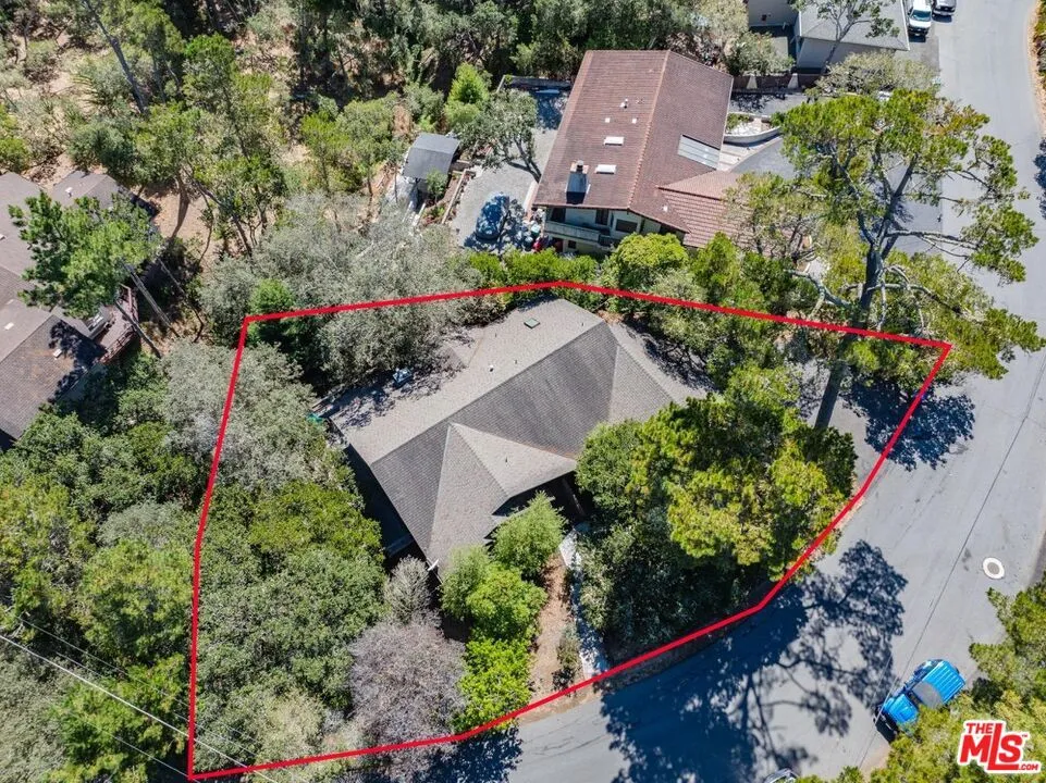 Cambria, California 93428, United States, 3 Bedrooms Bedrooms, ,3 BathroomsBathrooms,Residential,Pending,44759