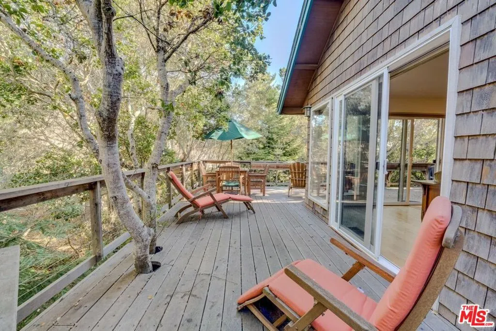 Cambria, California 93428, United States, 3 Bedrooms Bedrooms, ,3 BathroomsBathrooms,Residential,Pending,44759