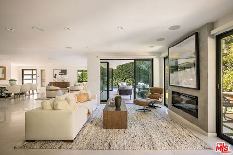 A home in Studio City