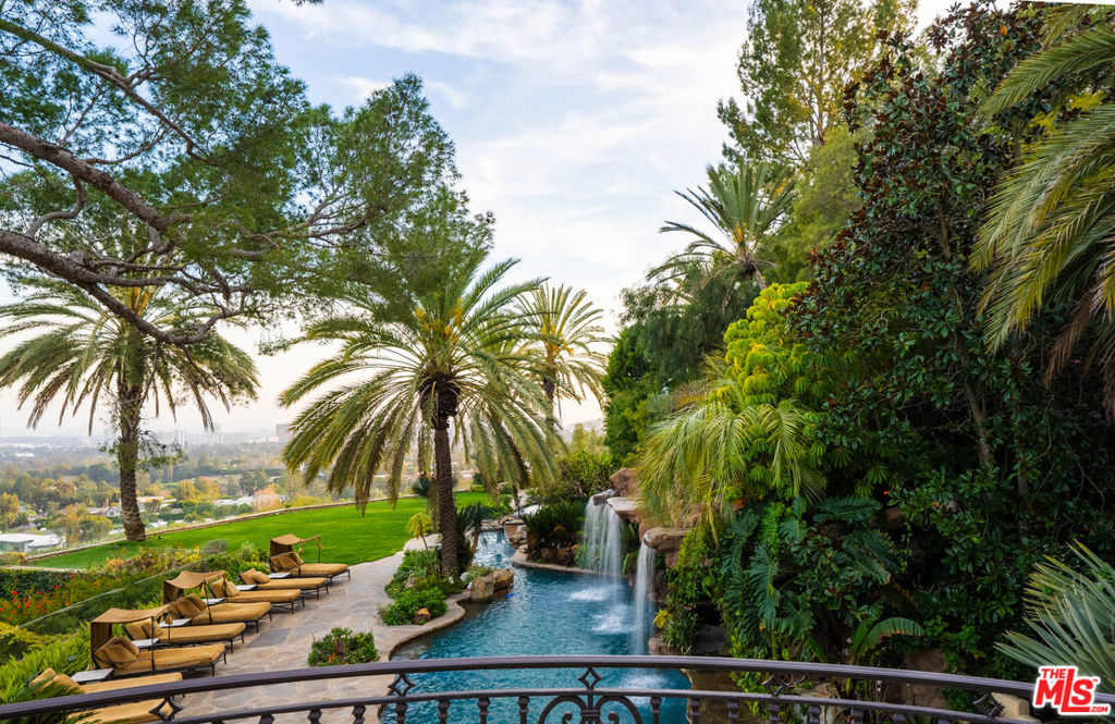 Properties 3 10066 Cielo Drive