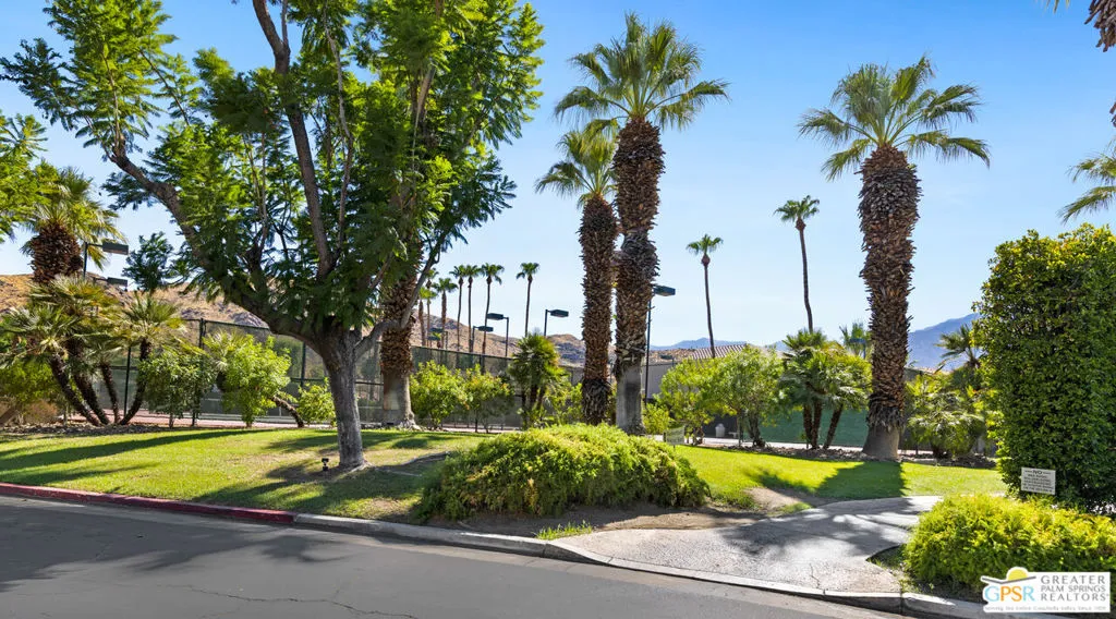 Palm Springs, California 92264, United States, 2 Bedrooms Bedrooms, ,2 BathroomsBathrooms,Residential,Pending,47423