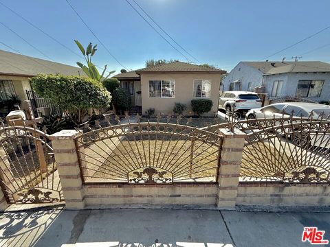 A home in Inglewood