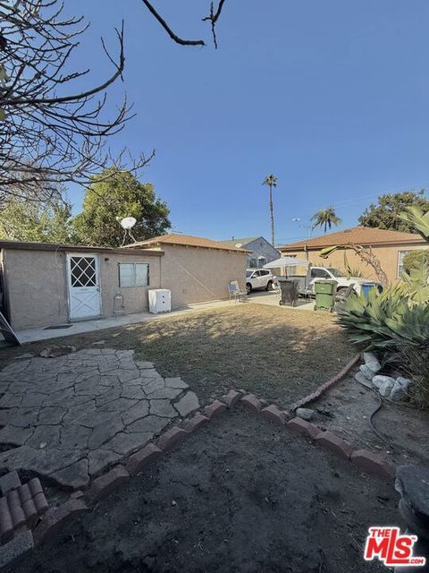 A home in Inglewood