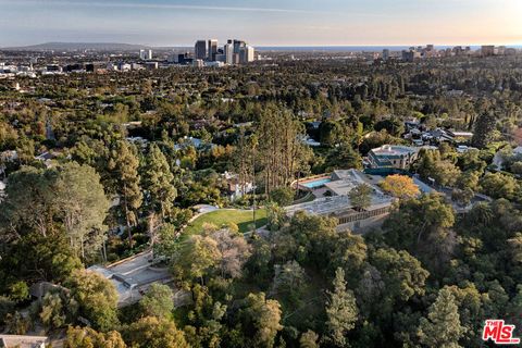 1005 N Alpine Drive Beverly Hills CA 90210