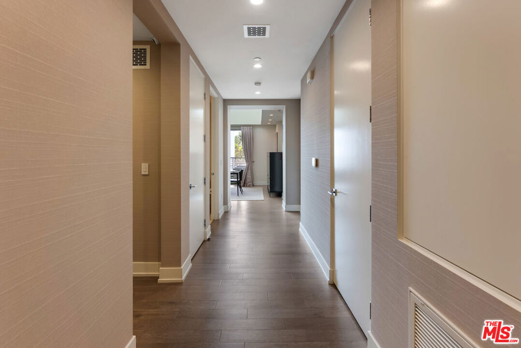 Properties 3 460 N Palm Drive 501