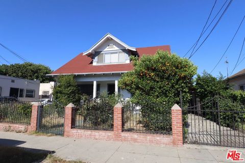Single Family Residence in Los Angeles CA 1750 Orchard Avenue.jpg