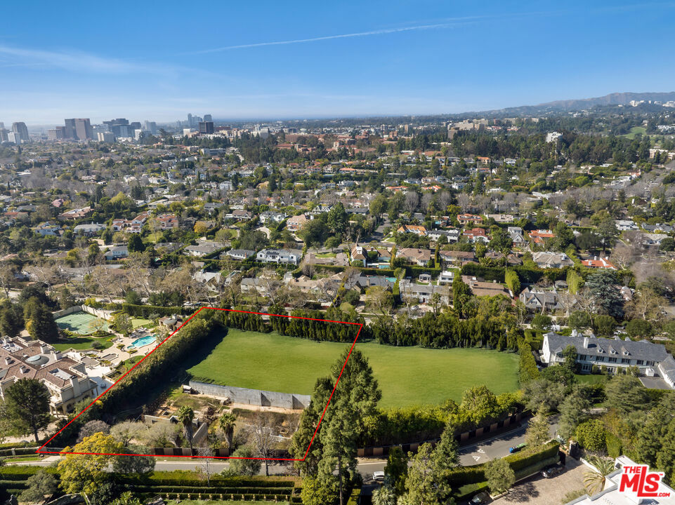 Properties 3 355 S Mapleton Drive