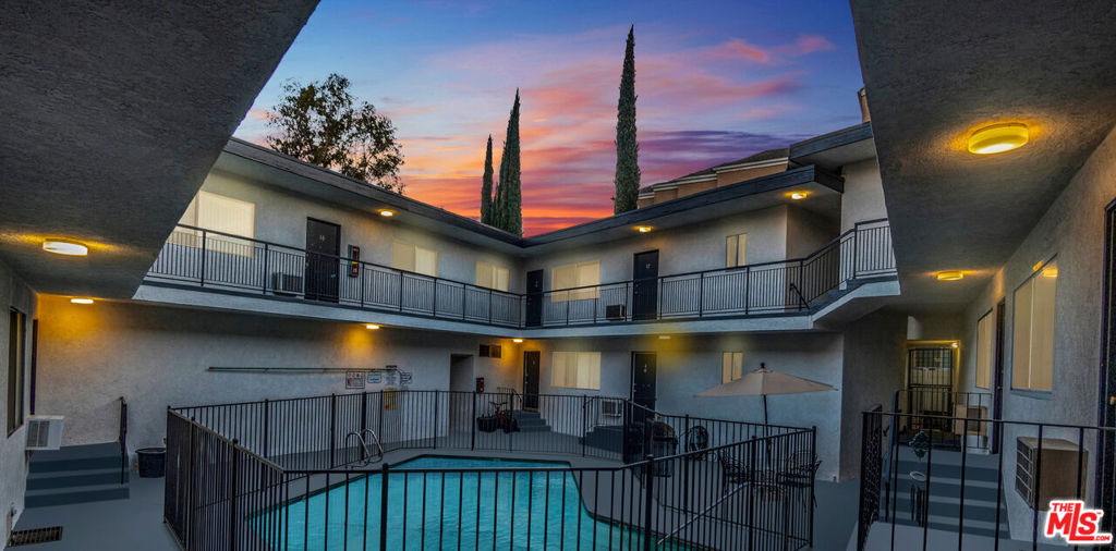 Properties 2 5201 Rigoletto Street