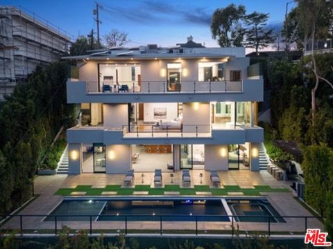 2358 Kimridge Beverly Hills CA 90210
