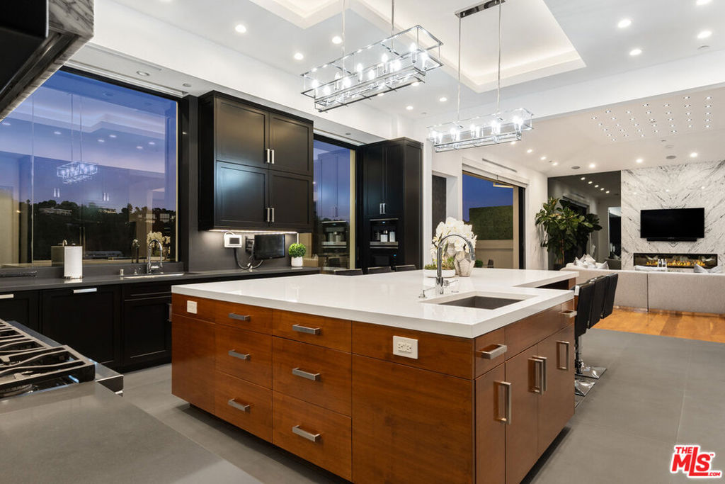 Properties 2 2358 Kimridge