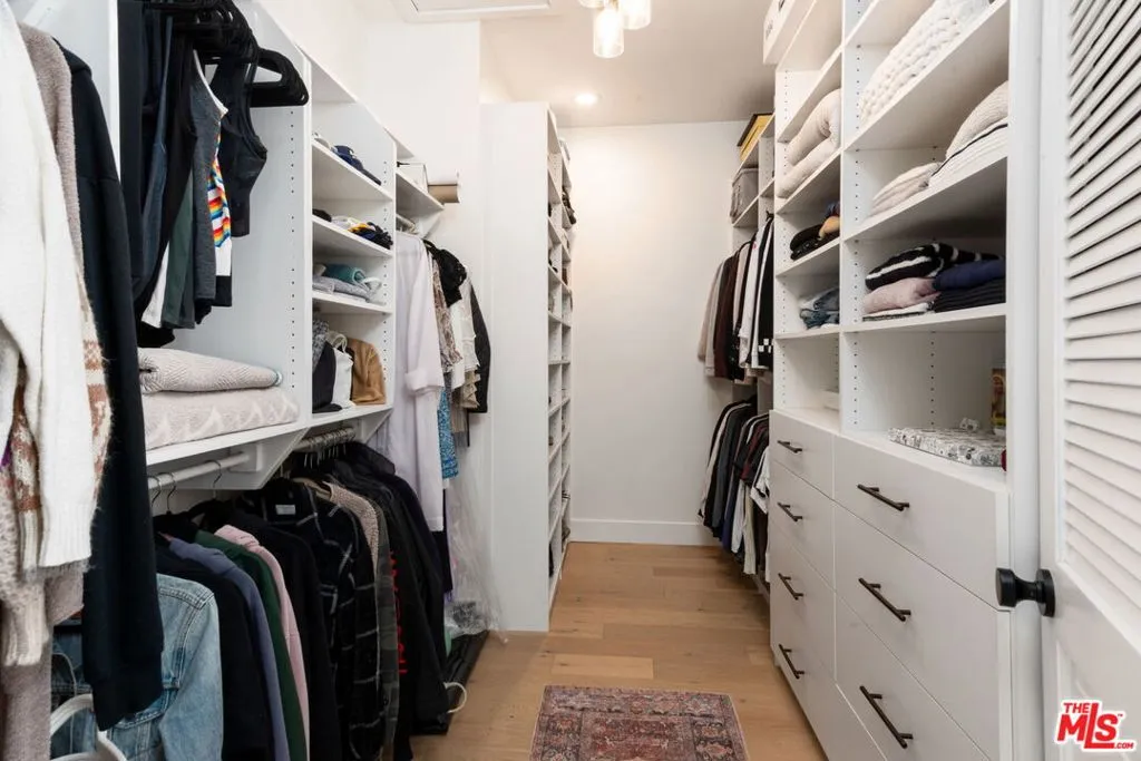 Los Angeles, California 90045, United States, 3 Bedrooms Bedrooms, ,2 BathroomsBathrooms,Residential,Active,114594