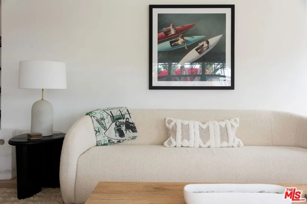 Los Angeles, California 90045, United States, 3 Bedrooms Bedrooms, ,2 BathroomsBathrooms,Residential,Active,114594