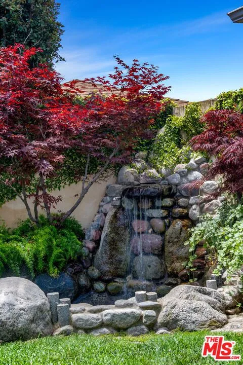 Los Angeles, California 90045, United States, 3 Bedrooms Bedrooms, ,2 BathroomsBathrooms,Residential,Active,114594