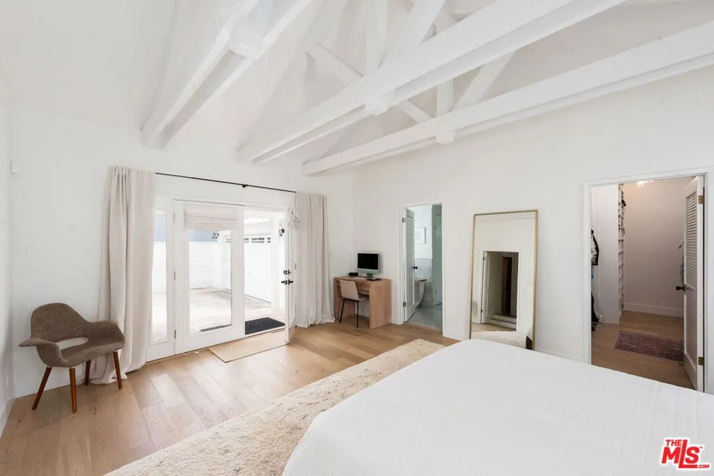 Los Angeles, California 90045, United States, 3 Bedrooms Bedrooms, ,2 BathroomsBathrooms,Residential,Active,114594