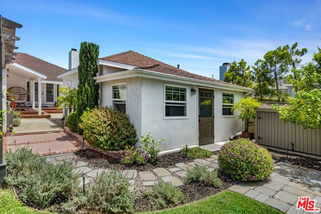 Los Angeles, California 90045, United States, 3 Bedrooms Bedrooms, ,2 BathroomsBathrooms,Residential,Active,114594