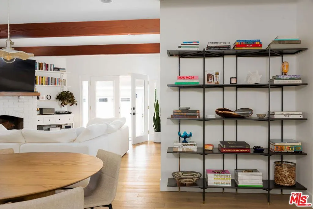 Los Angeles, California 90045, United States, 3 Bedrooms Bedrooms, ,2 BathroomsBathrooms,Residential,Active,114594