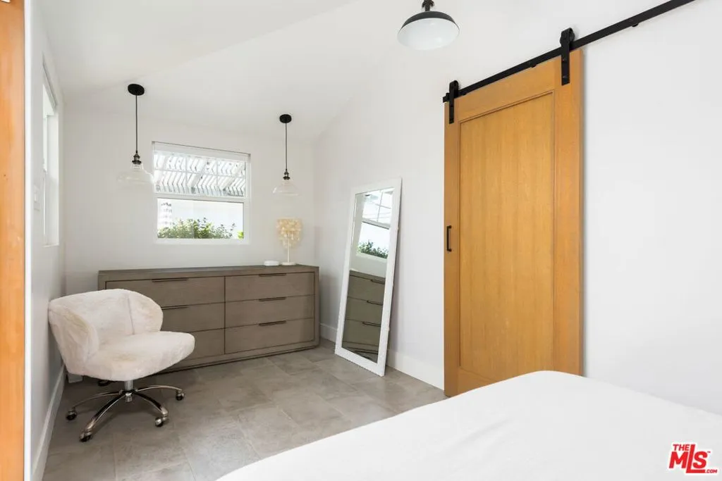 Los Angeles, California 90045, United States, 3 Bedrooms Bedrooms, ,2 BathroomsBathrooms,Residential,Active,114594