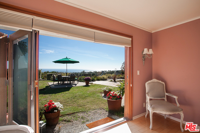 Pacific Palisades, California 90272, United States, 3 Bedrooms Bedrooms, ,3 BathroomsBathrooms,Residential,Active,28313