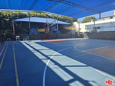 1044 S Robertson Boulevard Los Angeles CA 90035
