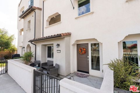 A home in La Mirada