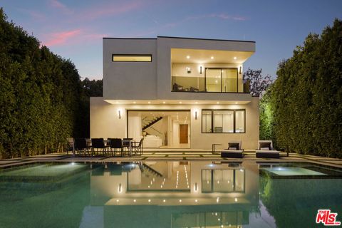 A home in Studio City