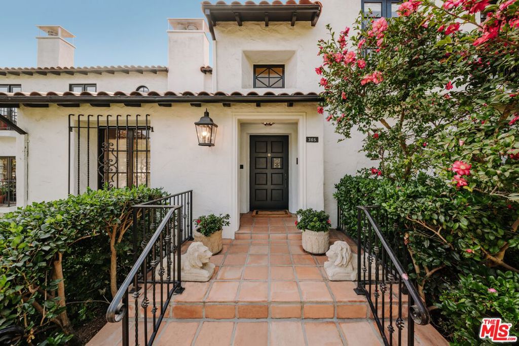 Properties 1 365 Comstock Avenue