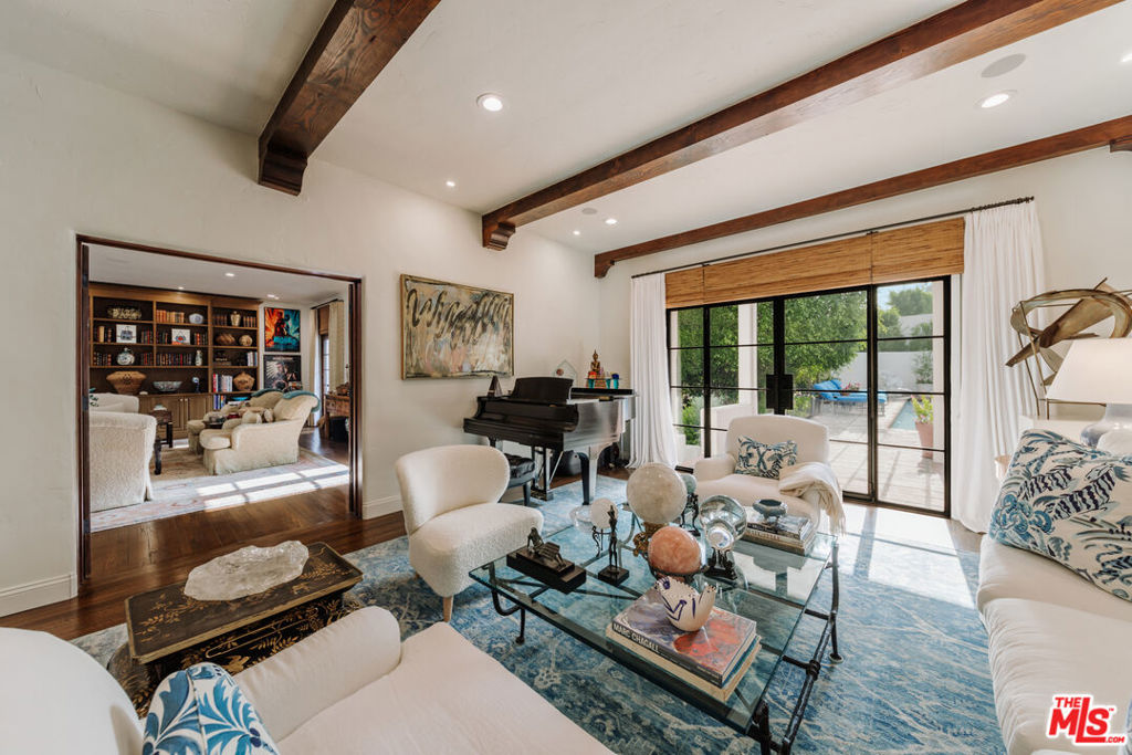 Properties 3 365 Comstock Avenue