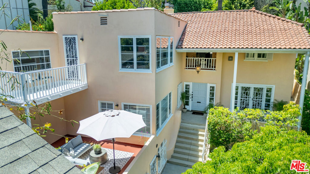 2001 Holly Hill Terrace