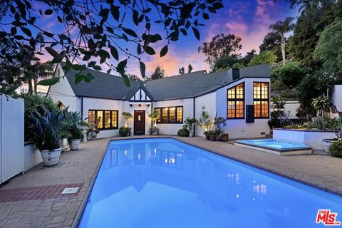 4307 Parva Avenue Los Angeles CA 90027