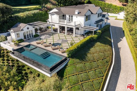 4639 Balboa Avenue Encino CA 91316
