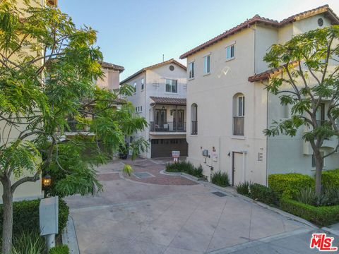 A home in Playa Vista