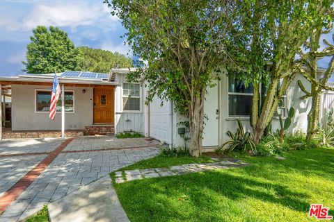 A home in Reseda