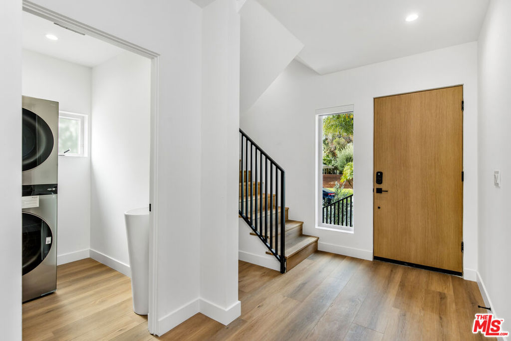 Properties 2 1614 1/2 S Sycamore Avenue